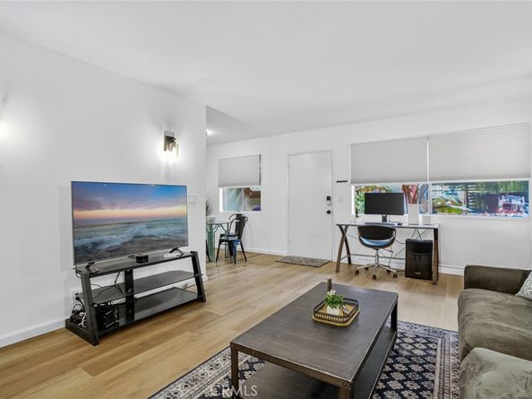 901 Linden Avenue 8, Long Beach CA 90813