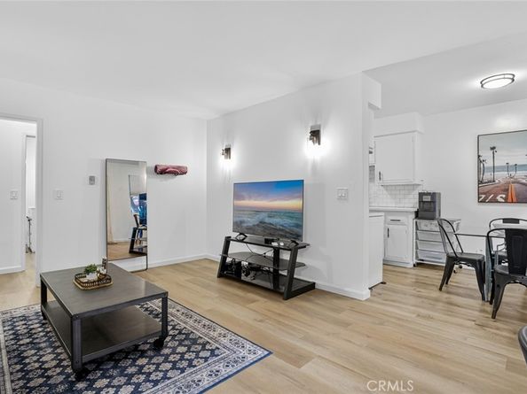 901 Linden Avenue 8, Long Beach CA 90813