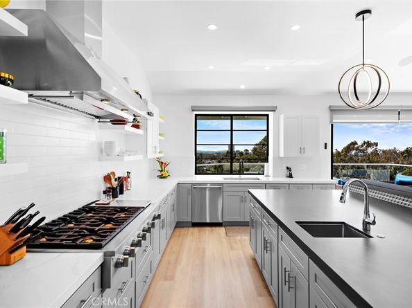 17 Monaco 12, Newport Beach CA 92660