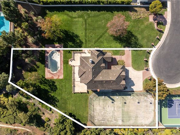 9 Leesbury Court, Newport Beach CA 92660