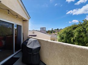 7027 Camino Degrazia 210, San Diego CA 92111