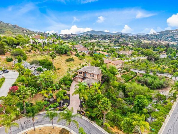 3727 Vista Rim Place, Vista CA 92084