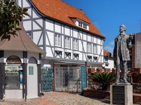 2577 Delphinium Lane, Carlsbad CA 92008