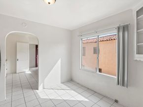 3040 Byron Street, San Diego CA 92106