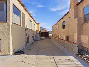 3040 Byron Street, San Diego CA 92106