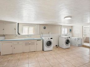 3040 Byron Street, San Diego CA 92106