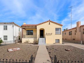 3040 Byron Street, San Diego CA 92106