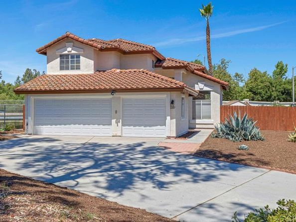 2257 Brookwood Court, Escondido CA 92026