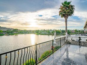 1499 La Linda Drive, San Marcos CA 92078