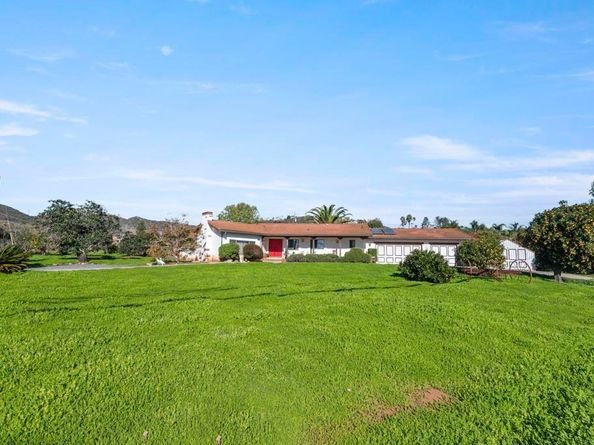 3414 Royal Road, Vista CA 92084