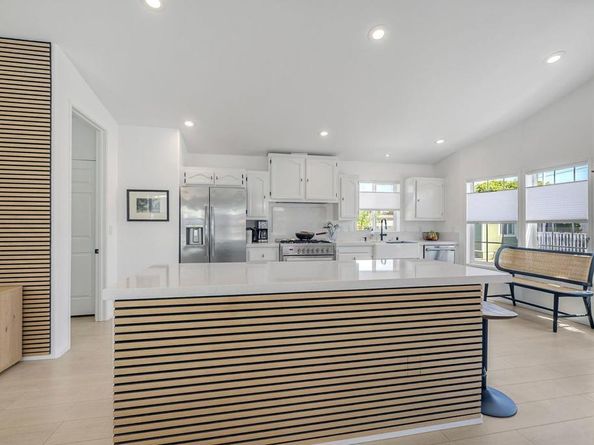 6503 Friendly Place, Carlsbad CA 92011