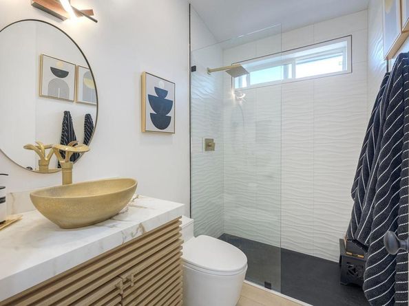 6503 Friendly Place, Carlsbad CA 92011