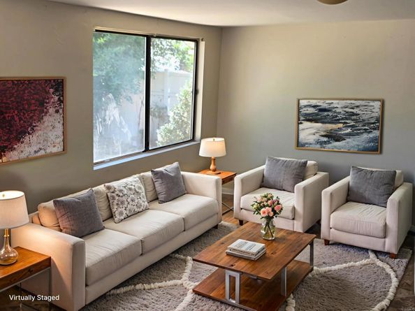 7748 De Soto Avenue, Canoga Park CA 91304