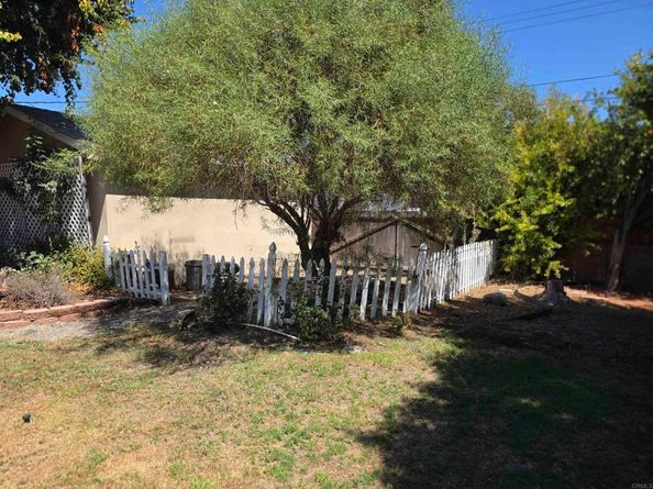 7748 De Soto Avenue, Canoga Park CA 91304