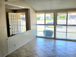 7748 De Soto Avenue, Canoga Park CA 91304
