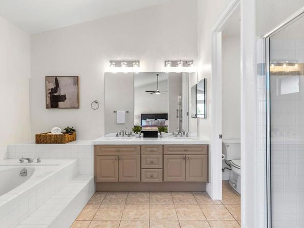 1337 Oak View Way, Escondido CA 92029
