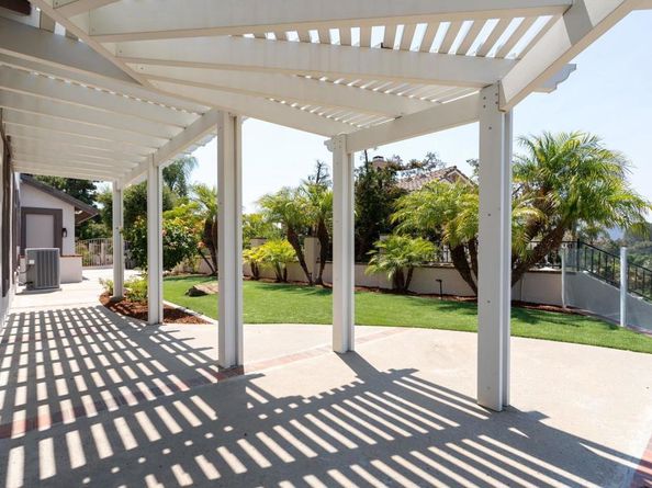 1337 Oak View Way, Escondido CA 92029