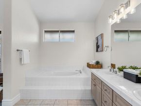 1337 Oak View Way, Escondido CA 92029