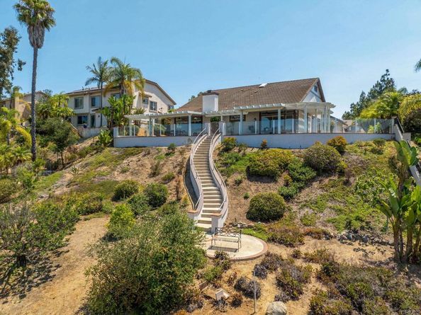 1337 Oak View Way, Escondido CA 92029