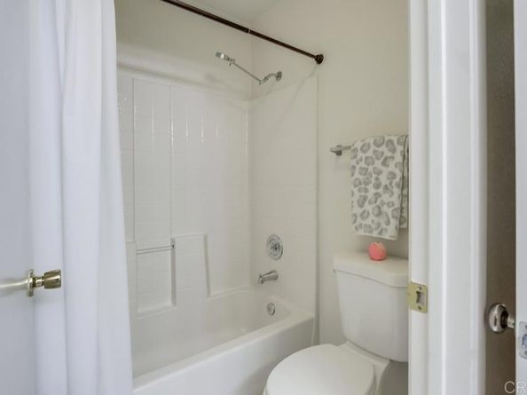 4620 Los Alamos Way C, Oceanside CA 92057