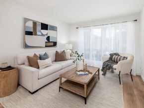 13754 Mango Drive 111, Del Mar CA 92014