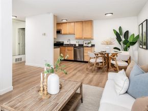 13754 Mango Drive 111, Del Mar CA 92014