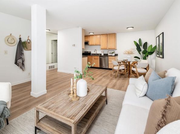 13754 Mango Drive 111, Del Mar CA 92014