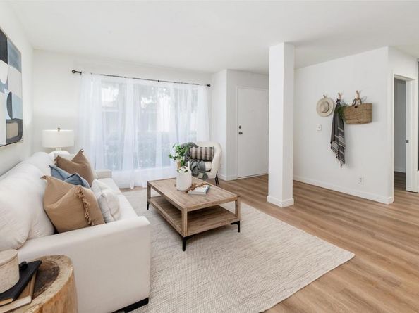 13754 Mango Drive 111, Del Mar CA 92014