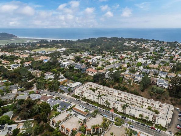 13754 Mango Drive 111, Del Mar CA 92014