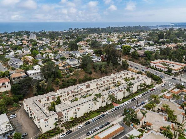 13754 Mango Drive 111, Del Mar CA 92014