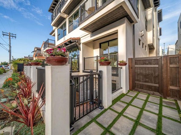 812 N Cleveland Street 1, Oceanside CA 92054