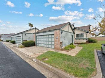 472 Devonshire Gln