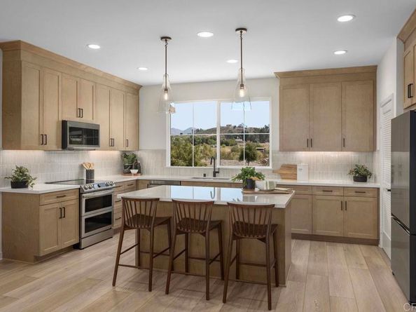 2572 Chamomile Lane, Carlsbad CA 92008
