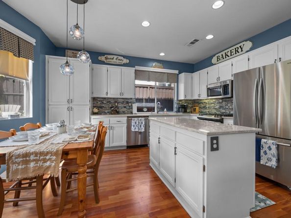 6691 Corte Eduardo, Carlsbad CA 92009