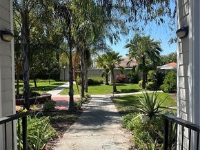 967 Calle Aragon, Laguna Woods CA 92637