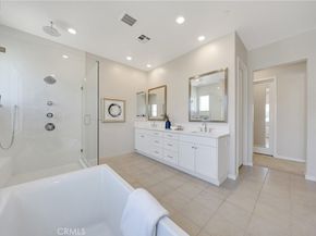 104 Sculpture, Irvine CA 92618