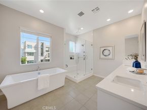 104 Sculpture, Irvine CA 92618