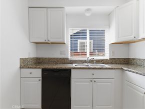 5712 5th Avenue, Los Angeles CA 90043