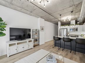 645 W 9th St #424, Los Angeles CA 90015