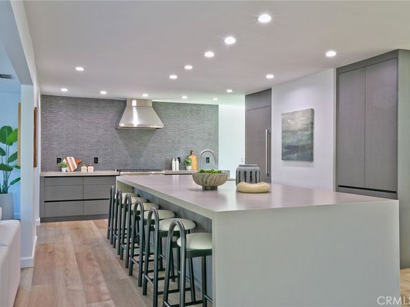 418 E Bay Street, Costa Mesa CA 92627