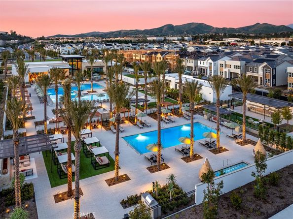 210 Paddlewheel, Lake Forest CA 92630