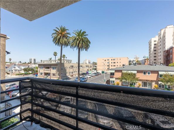 327 Chestnut Avenue 201, Long Beach CA 90802