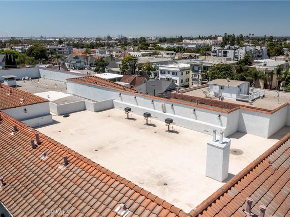 327 Chestnut Avenue 201, Long Beach CA 90802