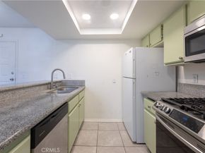 327 Chestnut Avenue 201, Long Beach CA 90802