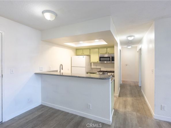 327 Chestnut Avenue 201, Long Beach CA 90802