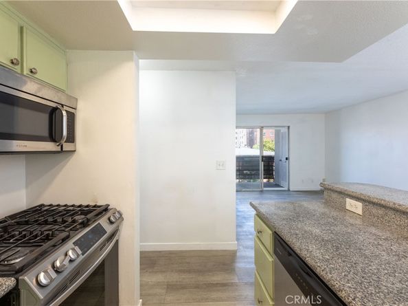 327 Chestnut Avenue 201, Long Beach CA 90802