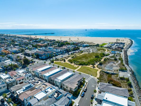 10 Ocean Place, Seal Beach CA 90740