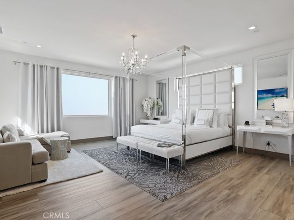10 Ocean Place, Seal Beach CA 90740