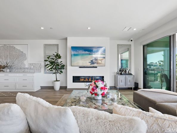 10 Ocean Place, Seal Beach CA 90740