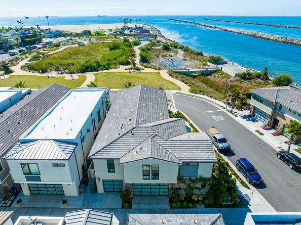 10 Ocean Place, Seal Beach CA 90740
